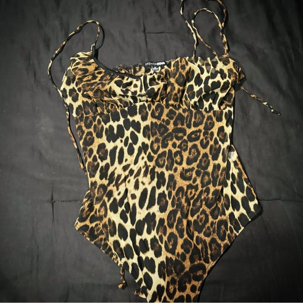 Fashion Nova Leopard Bodysuit